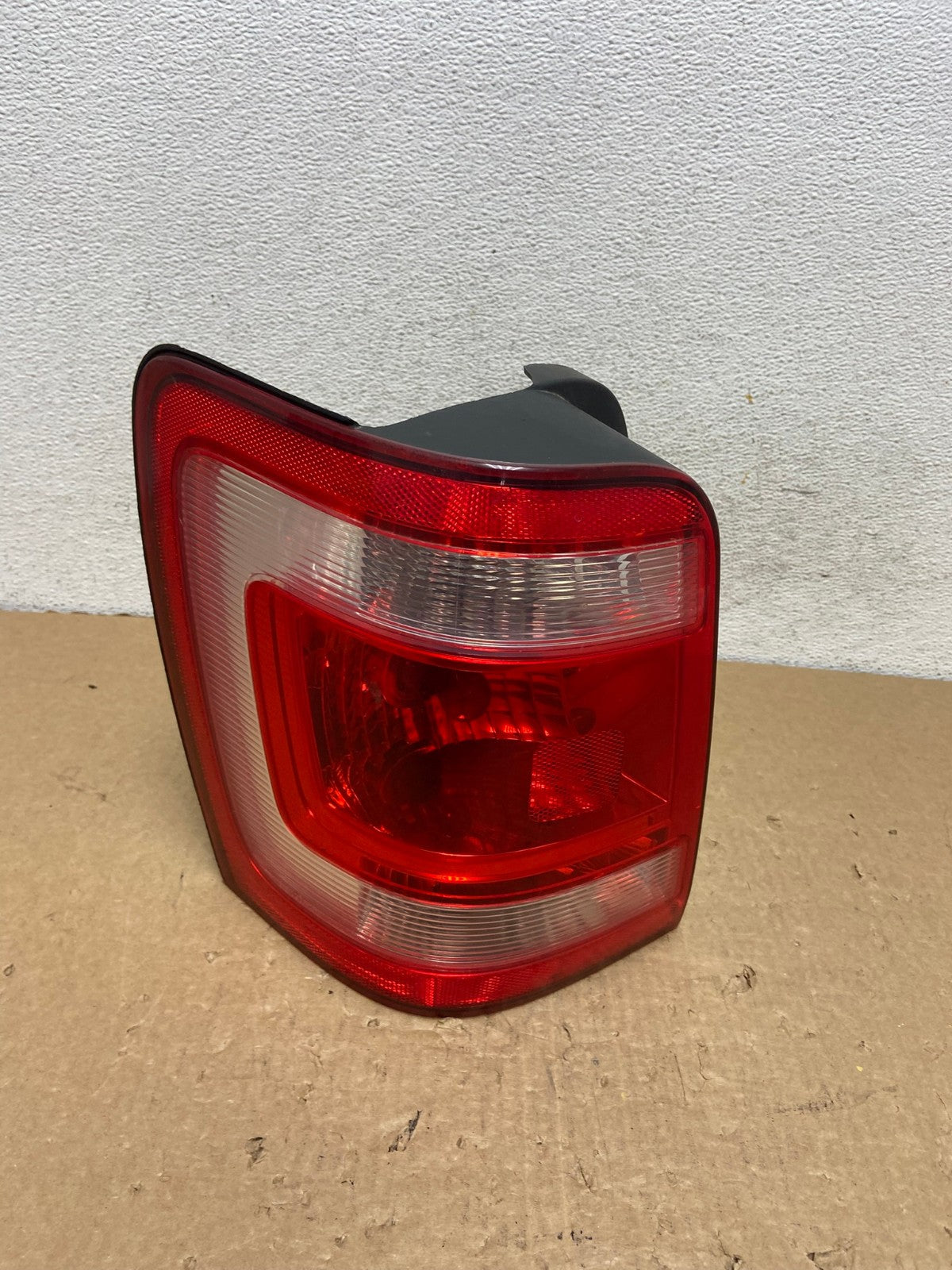 2008 to 2012 Ford Escape Left Driver LH Side Tail Light AF7935 LK0