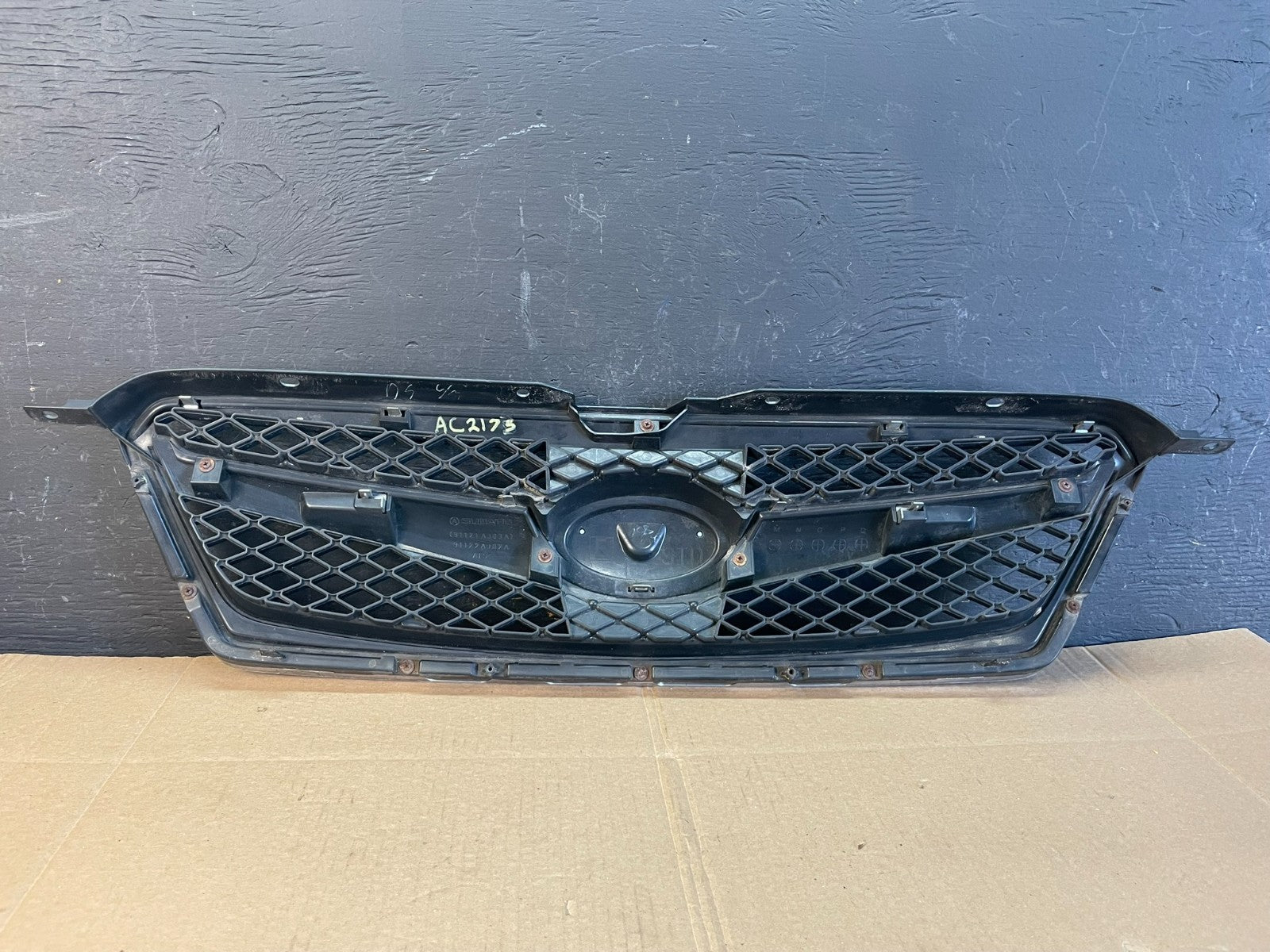2010 to 2012 Subaru Legacy Outback Wagon Front Grill Grille AC2175 DG3