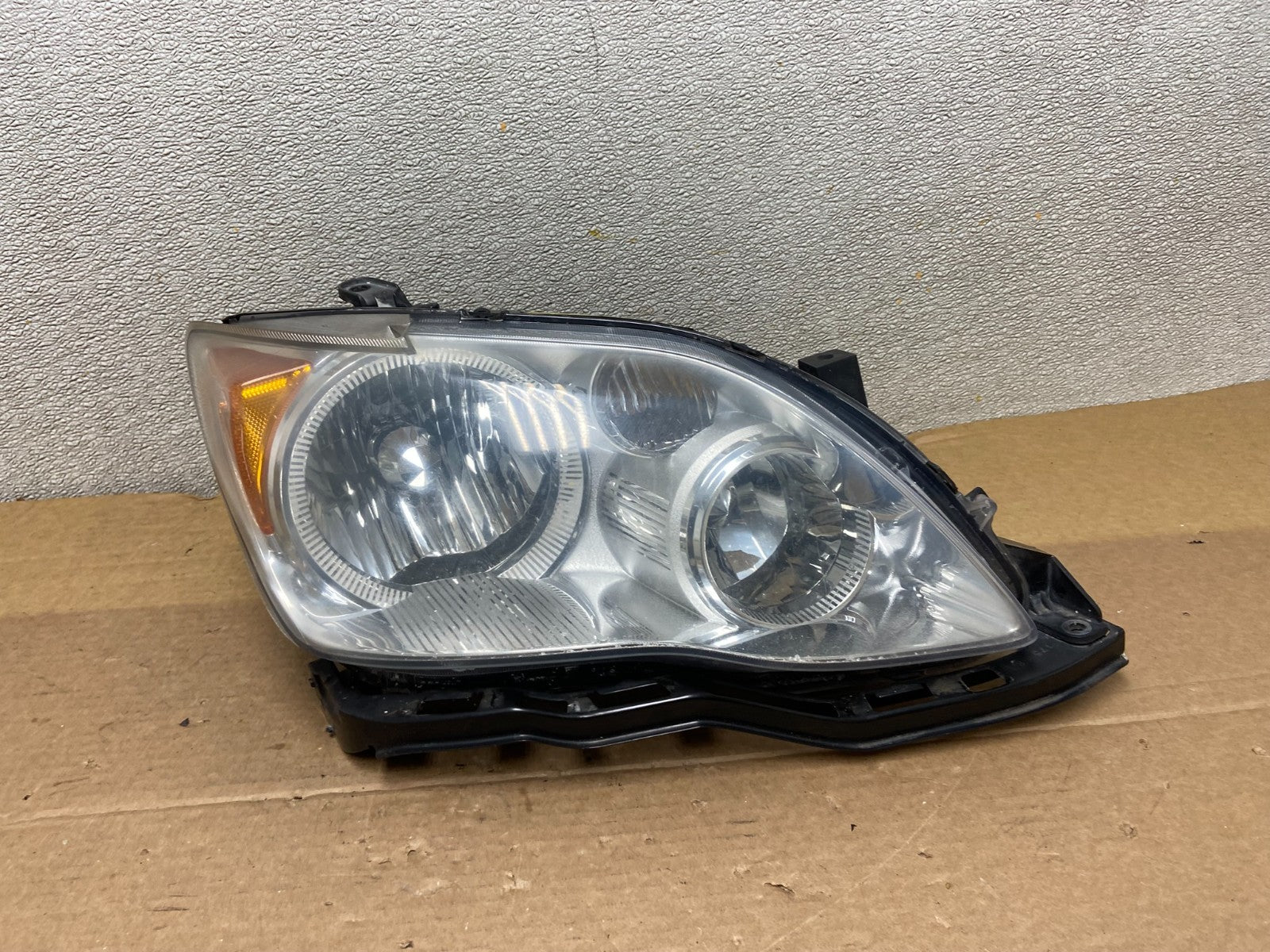 2005 - 2007 Toyota Avalon Right Passenger Side XENON HID Headlight OEM AB5178 DW0