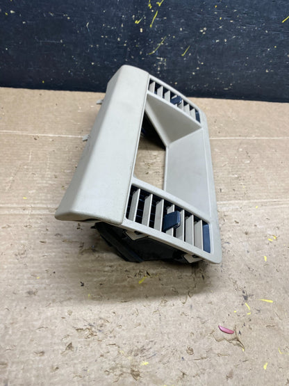 2003-2007 Nissan Murano Radio Center Console Display Bezel Air Vent OEM w9703 DG6