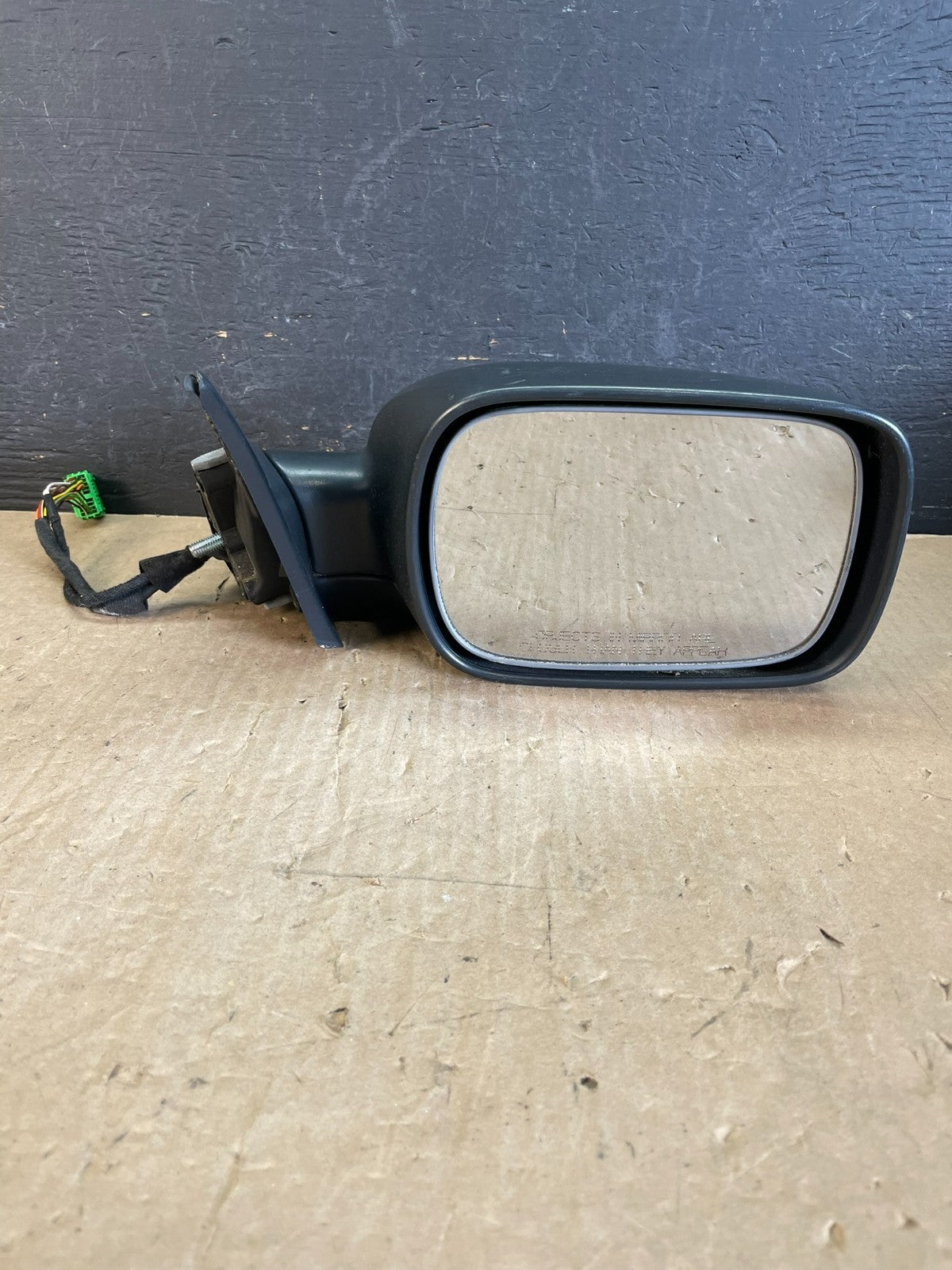 2004 - 2005 Volvo XC70 V70 Right Passenger RH Side View Door Mirror AD5900 DW9