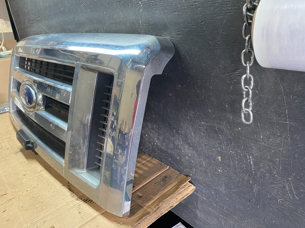 2008 to 2014 Ford Econoline E150 E250 Front Upper Chrome Grill Grille u6357 DG1