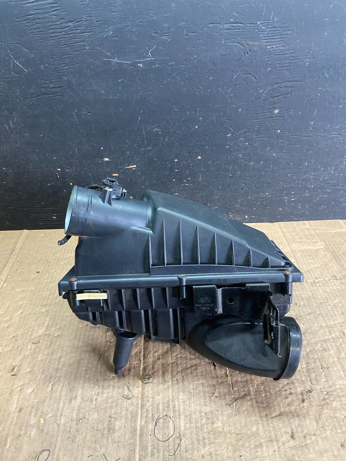 2010-2013 Land Range Rover 5.0L Left LH Air Intake Cleaner Filter Box O3263 DG3