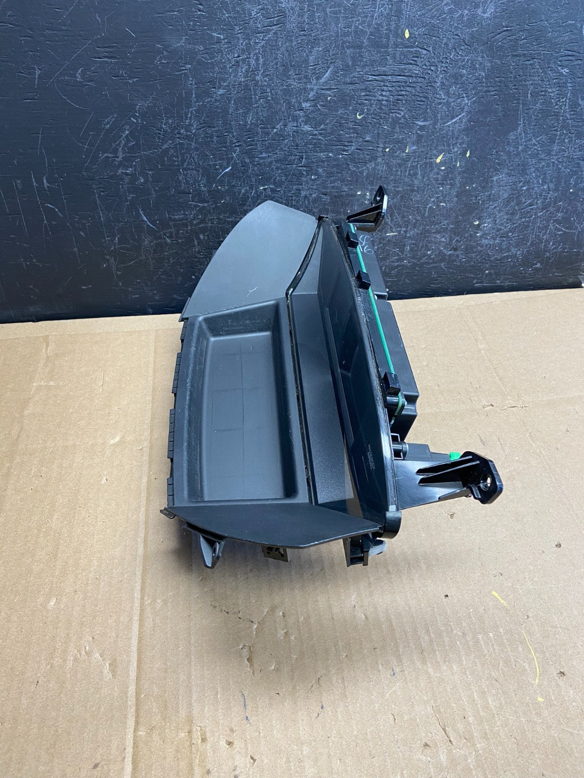 2009 to 2011 Honda Pilot Information Display Screen AD2147 DG2
