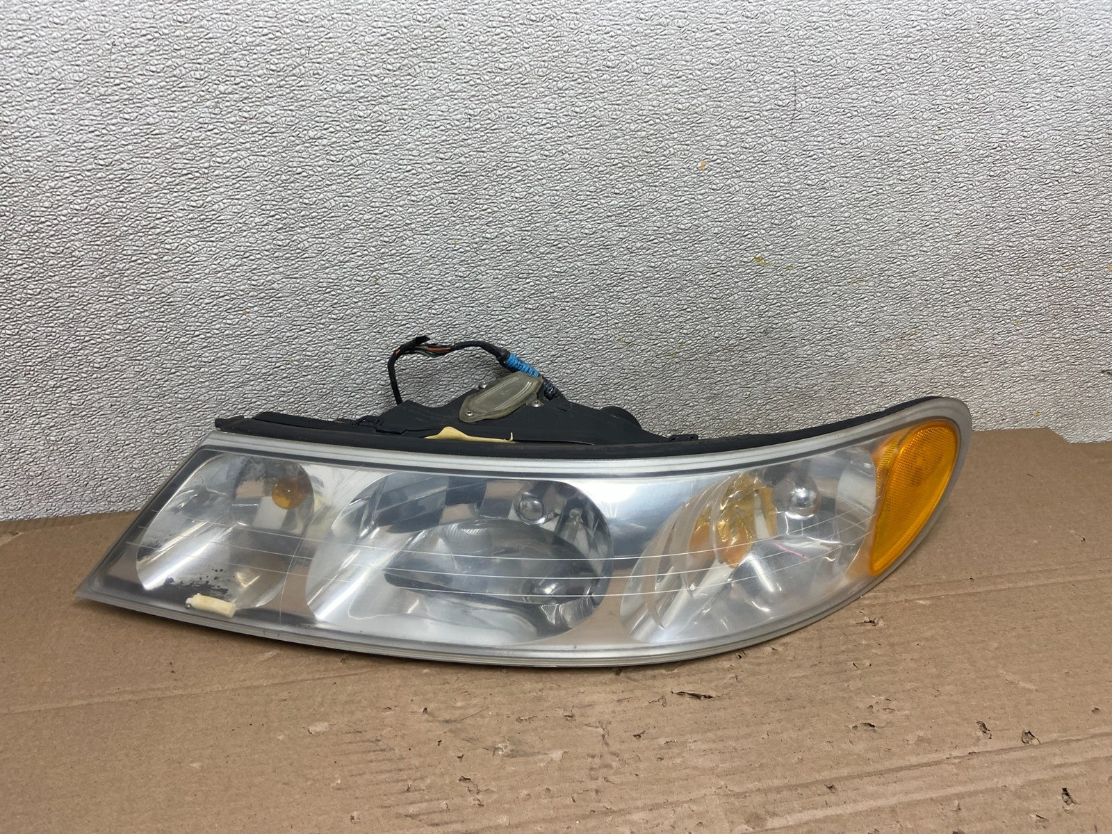 1999 to 2002 Lincoln Continental Left Driver LH Side Headlight Oem AB1402 DW0
