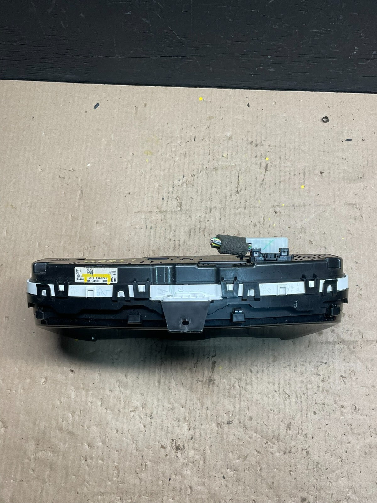 2011 2012 Lincoln MKZ Speedometer Cluster Gauge OEM E1620 DG13