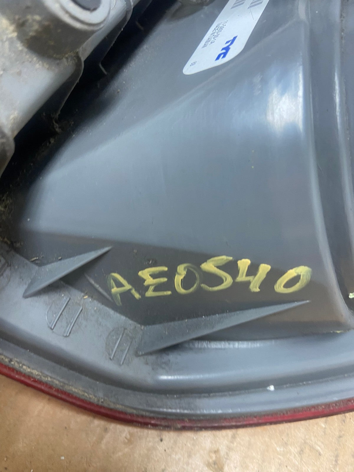2003 2004 2005 Honda Pilot Left Driver LH Side Tail Light AE0540 LK7