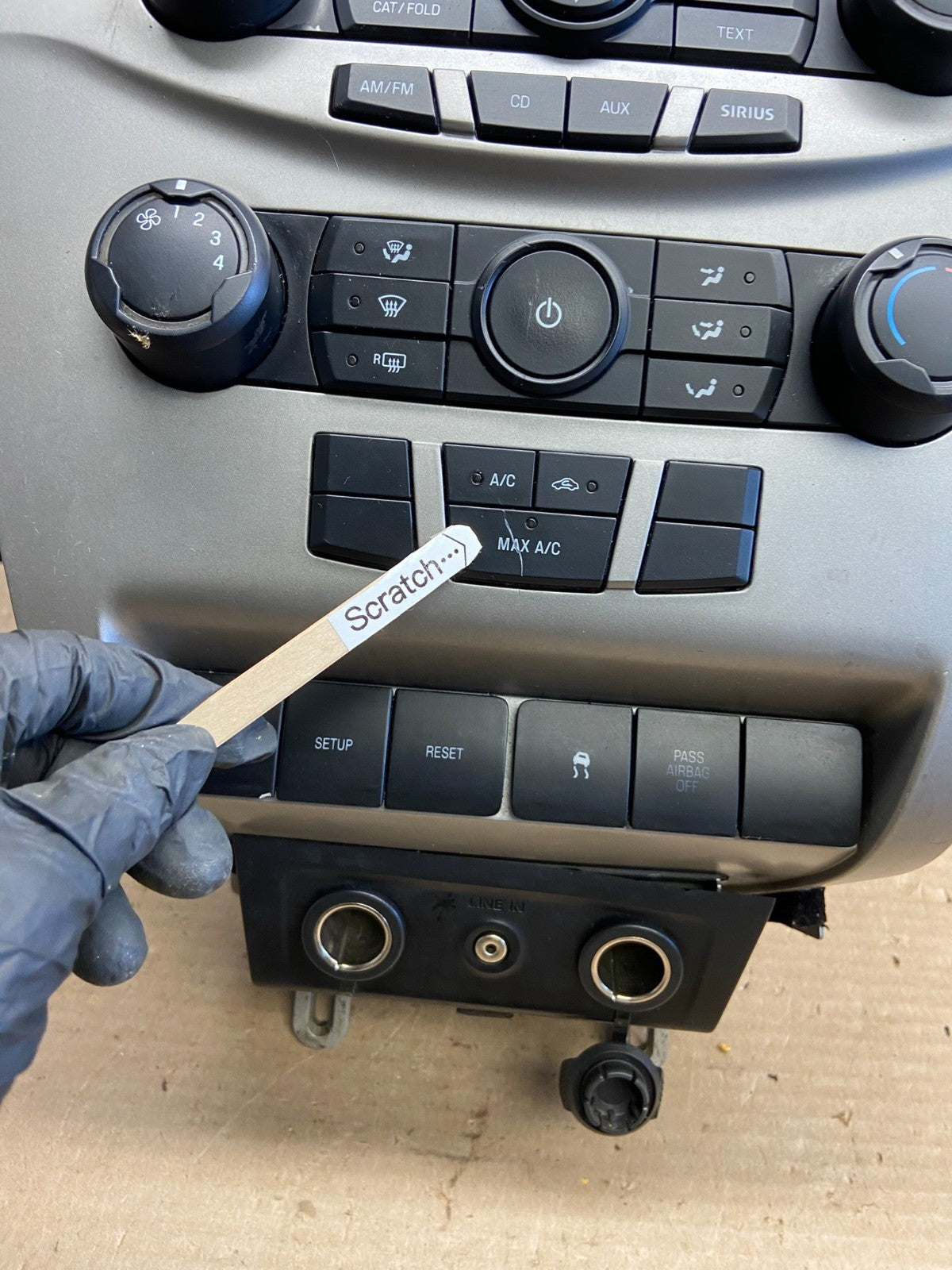 2008 to 2011 Ford Focus Radio Climate Control Panel Trim Bezel AH3630 DG4