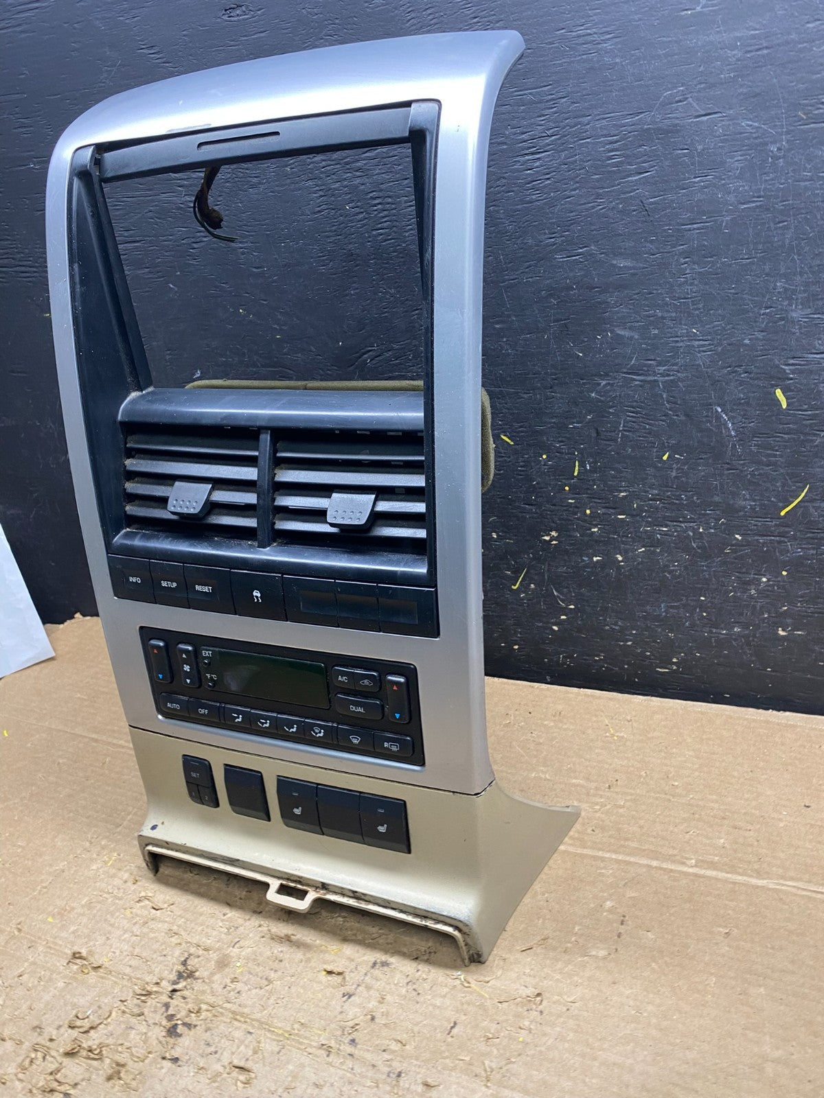 2006 - 2010 Ford Explorer Radio Heater Climate A/C Control Bezel  Trim X1310 DG1