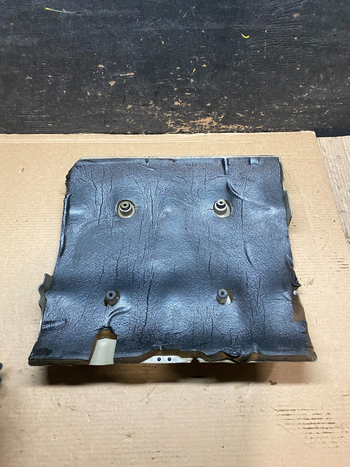 2001 to 2004 Cadillac Deville Seville Northstar Engine Motor Cover v9331 DG4