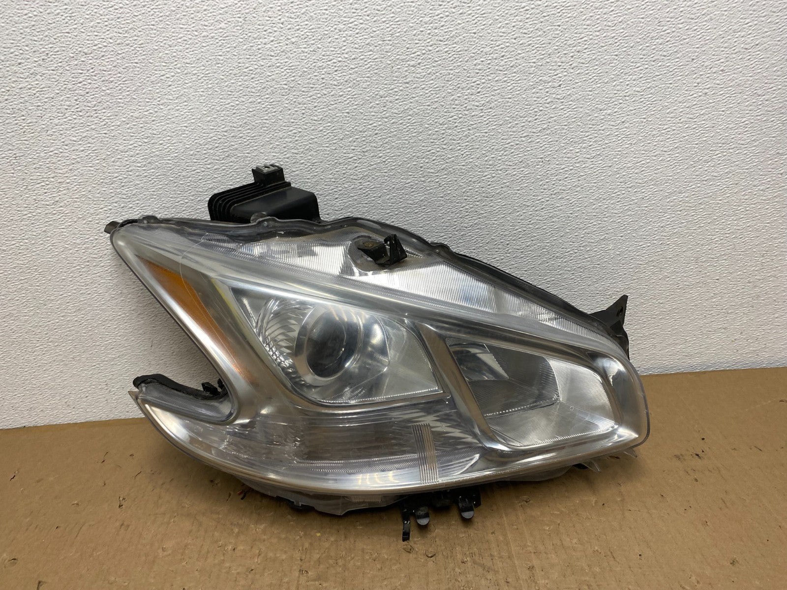 Halogen 2009-2014 Nissan Maxima Right Passenger Headlight TYC AB6702 DW0