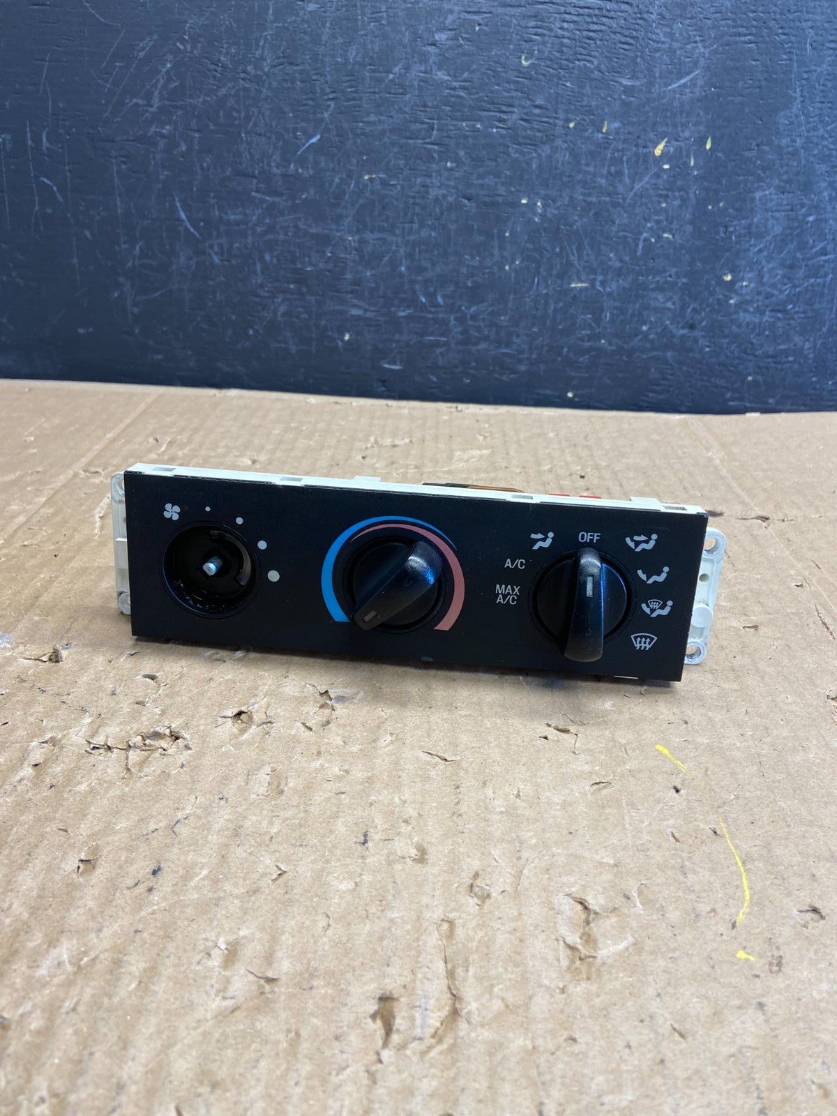1995 - 2004 Ford Explorer A/C Heater Climate Temp Control AD6783 DG0