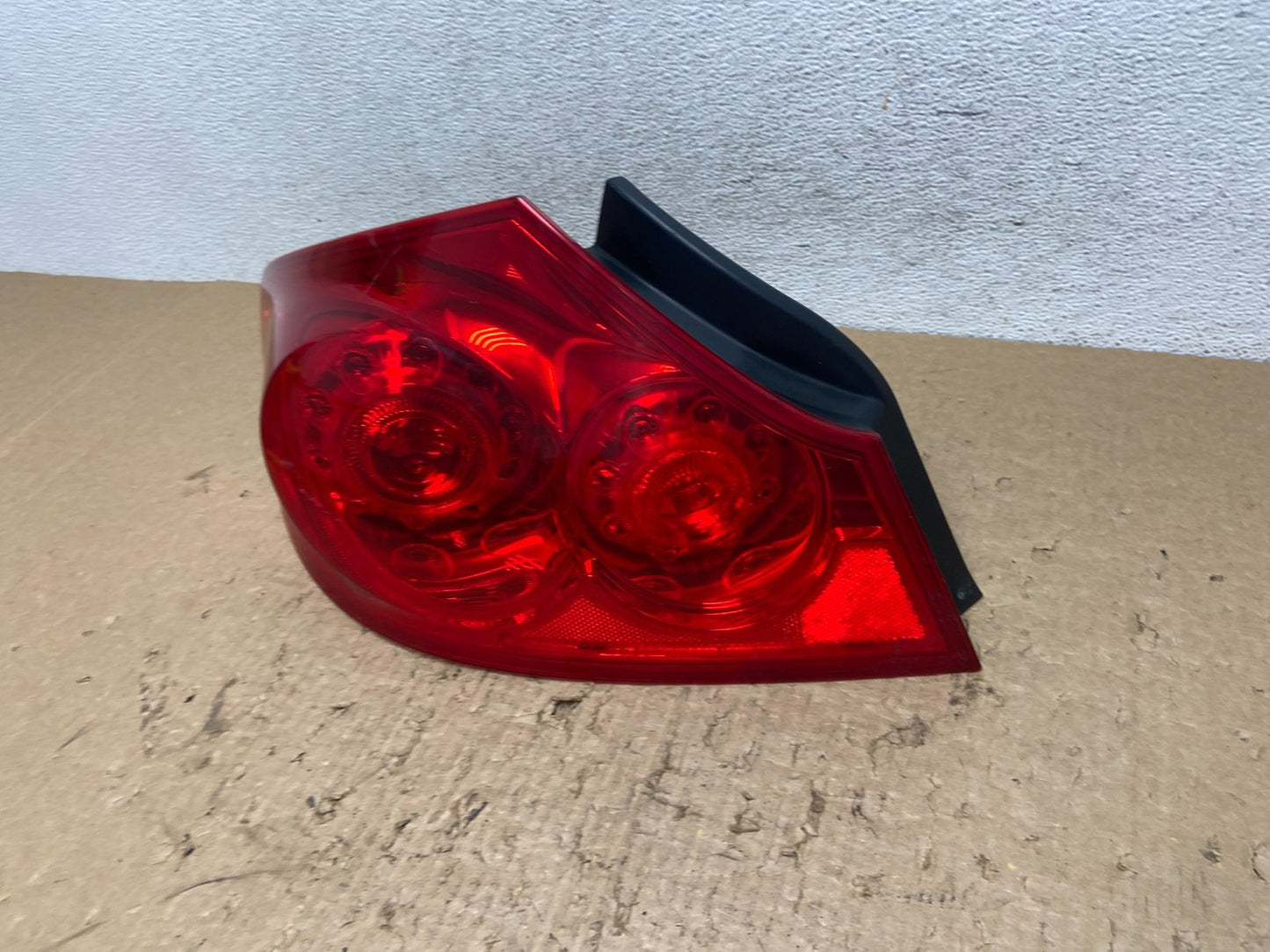 2007 to 2013 Infiniti G35 G37 Sedan Left Driver LH Side Tail Light AF8436 DW1