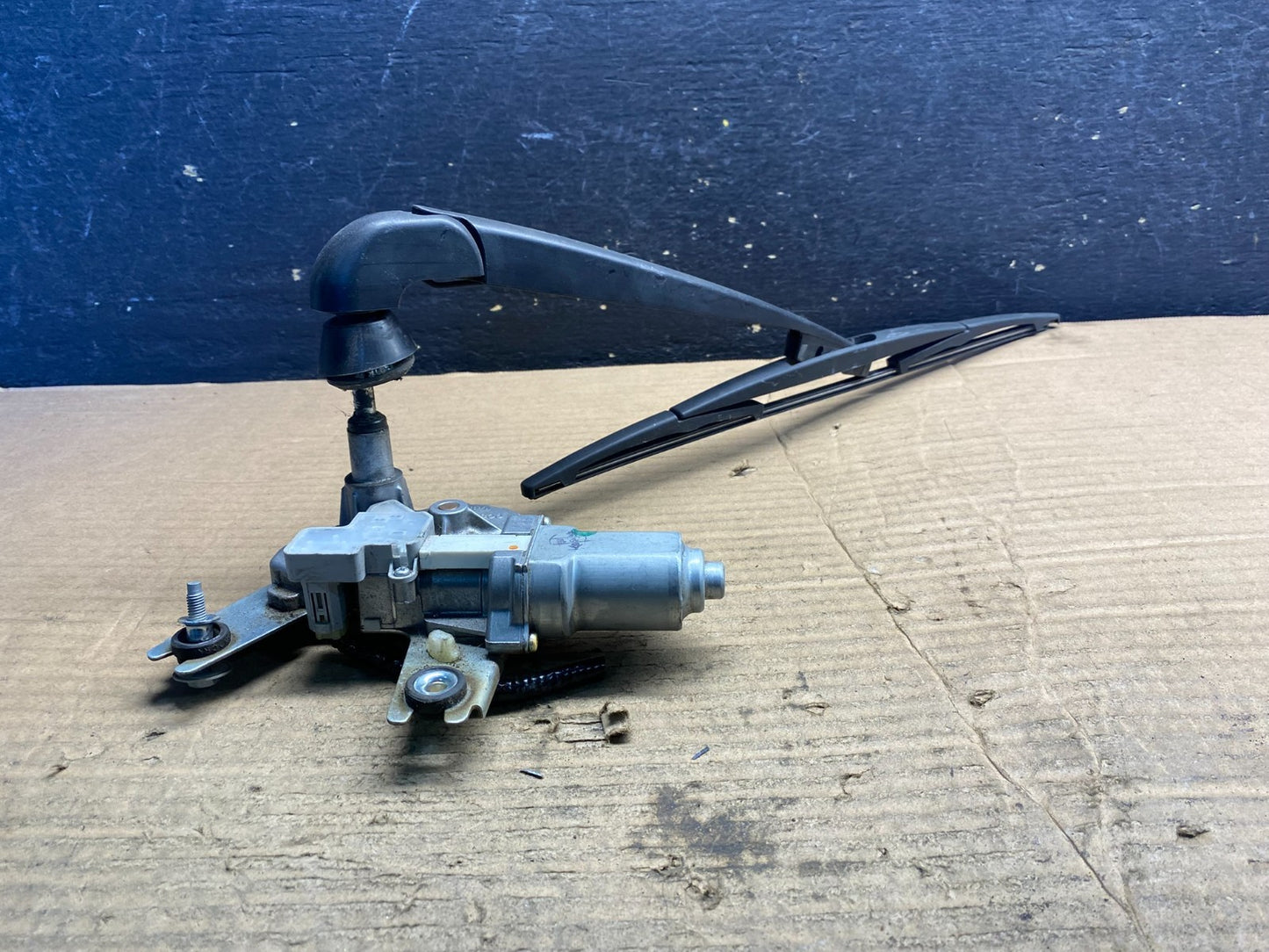 2009-2017 Infiniti FX35 FX50 Rear Liftgate Back Window Wiper Motor OEM AA72631