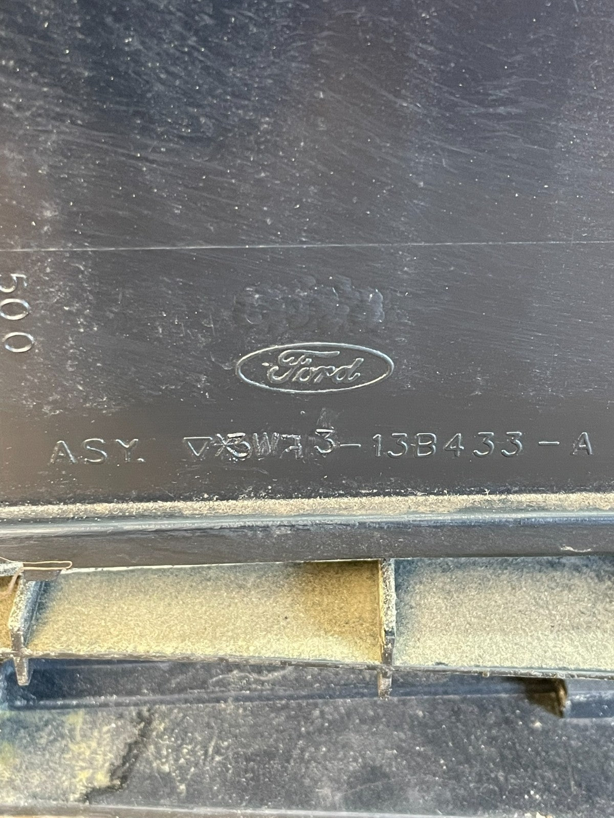 1998 - 2011 Ford Crown Victoria Trunk Rear Garnish License Plate Panel AD0140 DG6