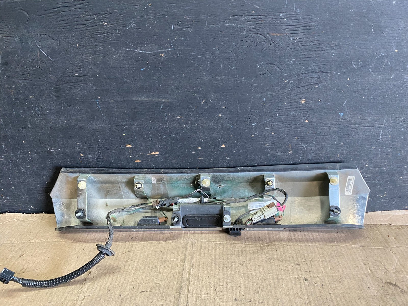 2011-2015 GMC Terrain Tailgate Liftgate Chrome Finish Molding Camera Oe P3776 DG7