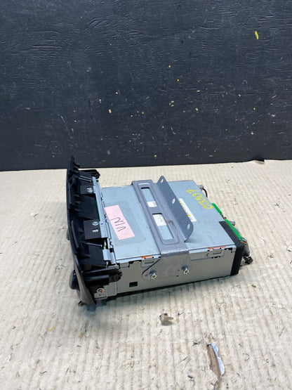 2005 to 2010 Honda Odyssey Am Fm Cd Player Radio Receiver O3537 DG2