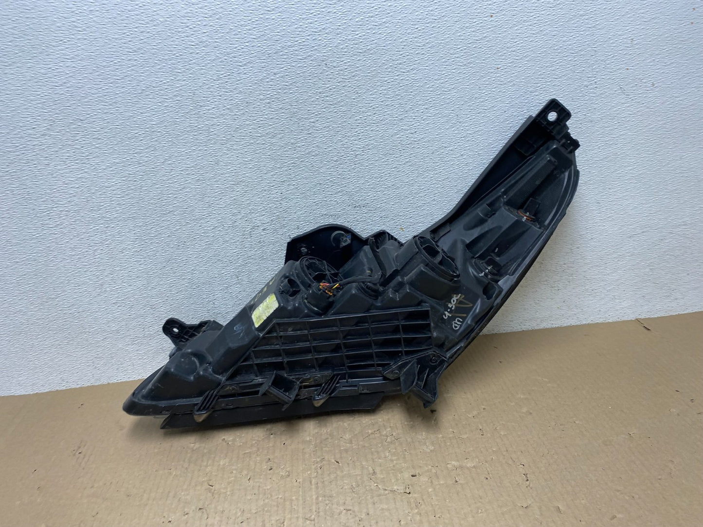 2015-2017 Hyundai Sonata Right Passenger RH Side Halogen Headlight AE9746 DW8