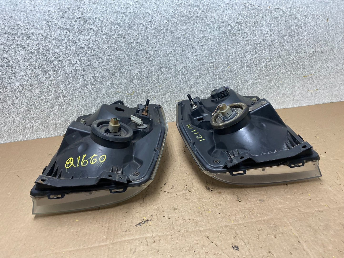 2008-2014 Ford Econoline E150 E250 E350 Left+Right Headlights W1121 DW12