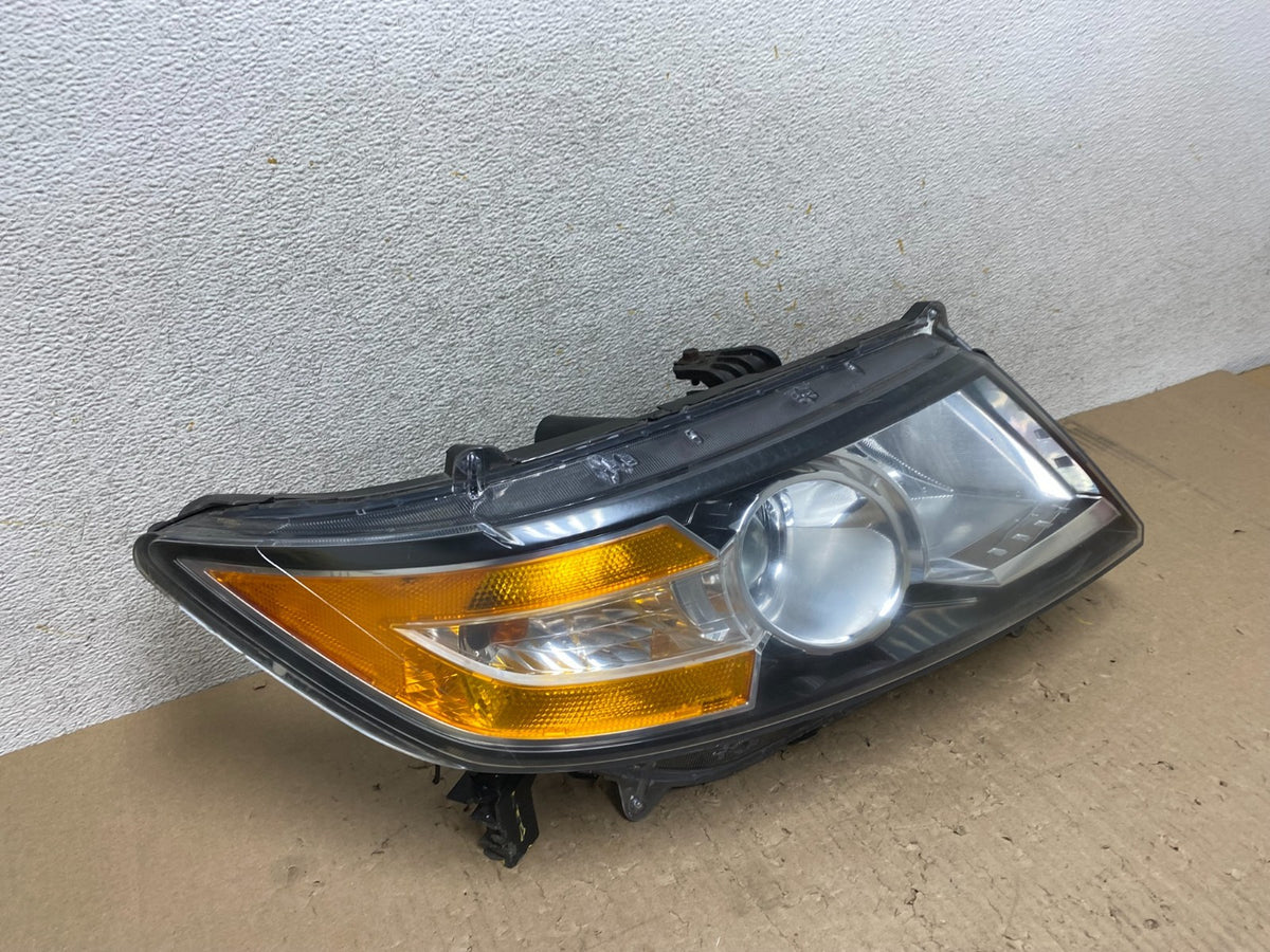 2011 to 2013 Honda Odyssey Front Right Passenger Headlight Halogen AJ2324 DW2