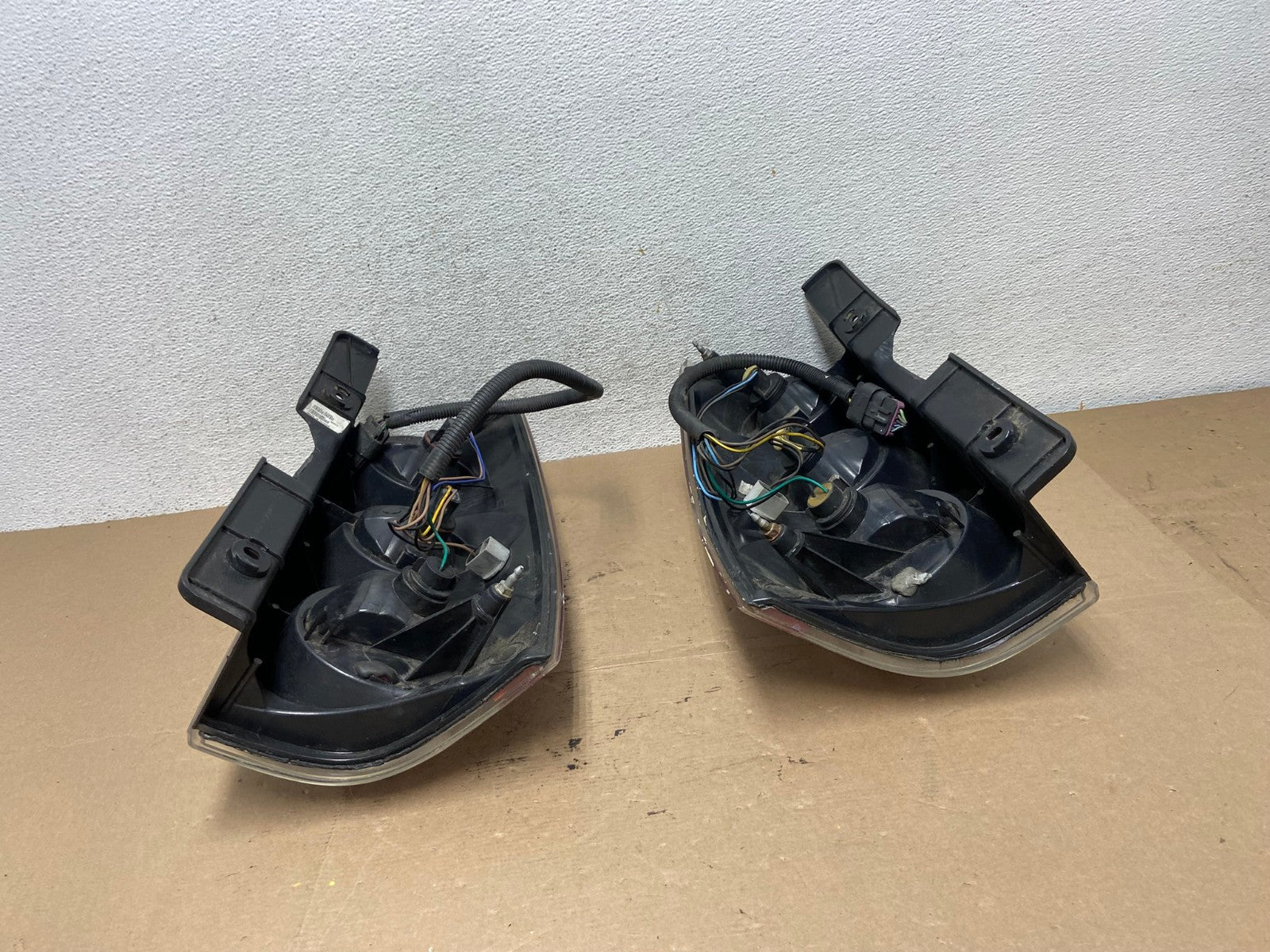 2007-2014 GMC Yukon Denali Left + Right SET Tail Lights Light AF4506 LK7