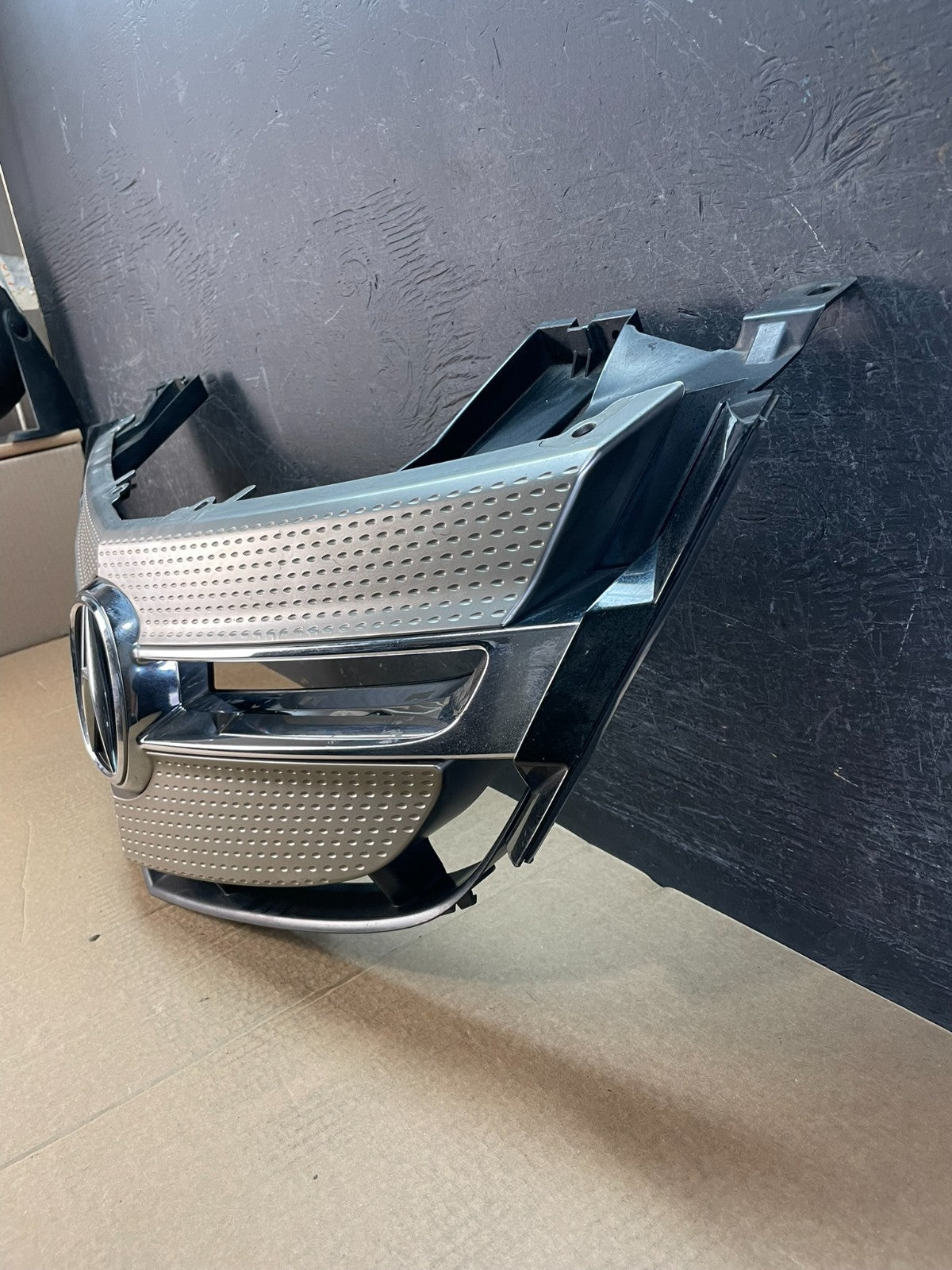 2007 2008 2009 Acura MDX Front Upper Grill Grille Emblem af5186 DG1