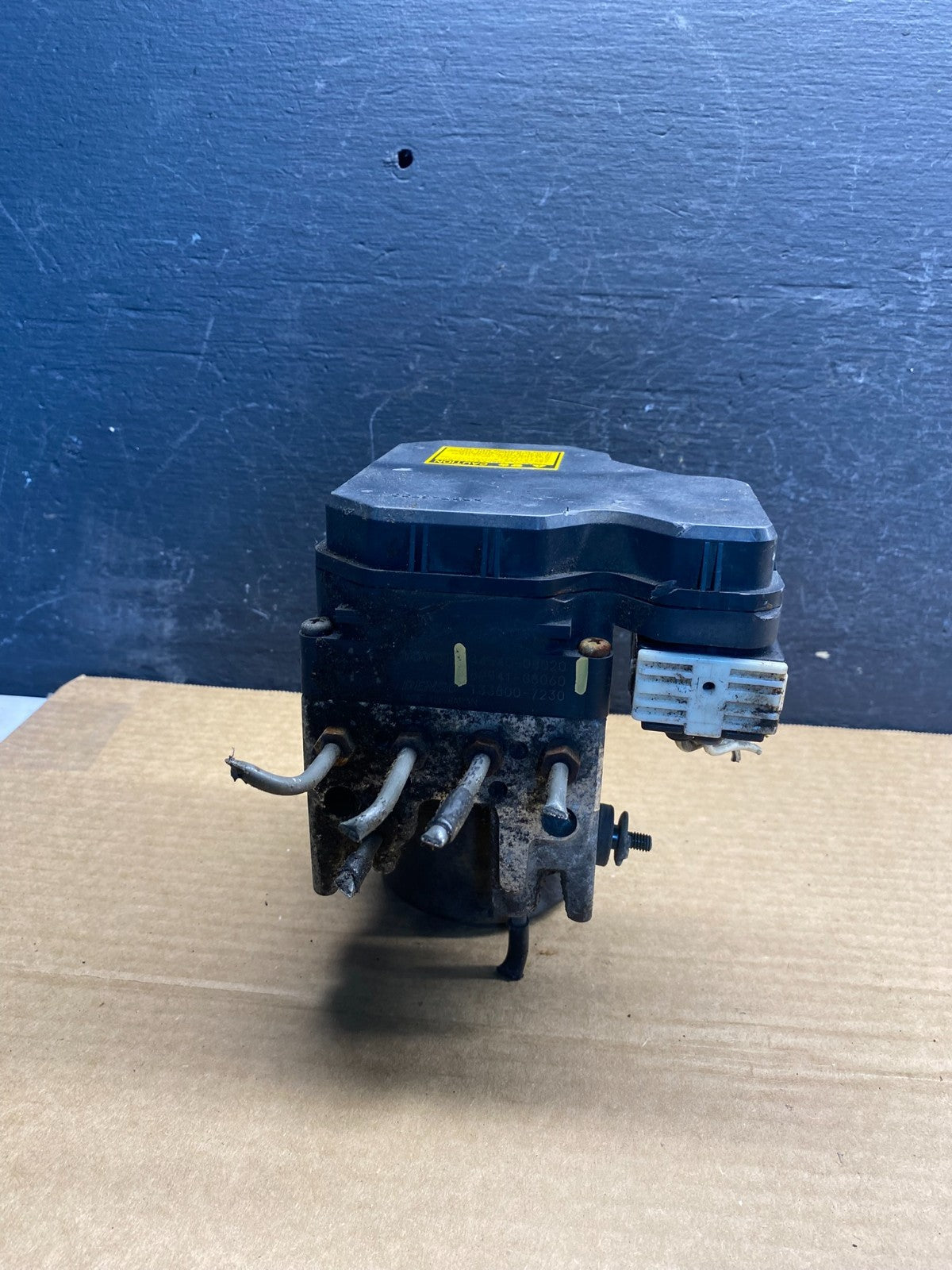 2004 - 2006 Toyota Sienna ABS Brake Pump Anti Lock Module AF6722 DG3