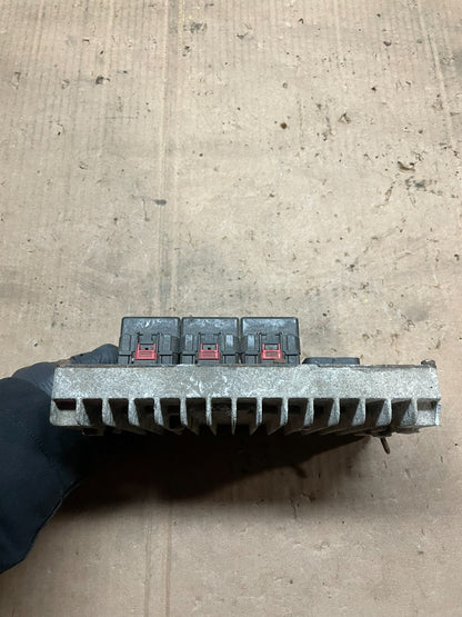 2005 Dodge Caravan 3.8L V6 ECU ECM Control Module p04748635ag w2390 DG1