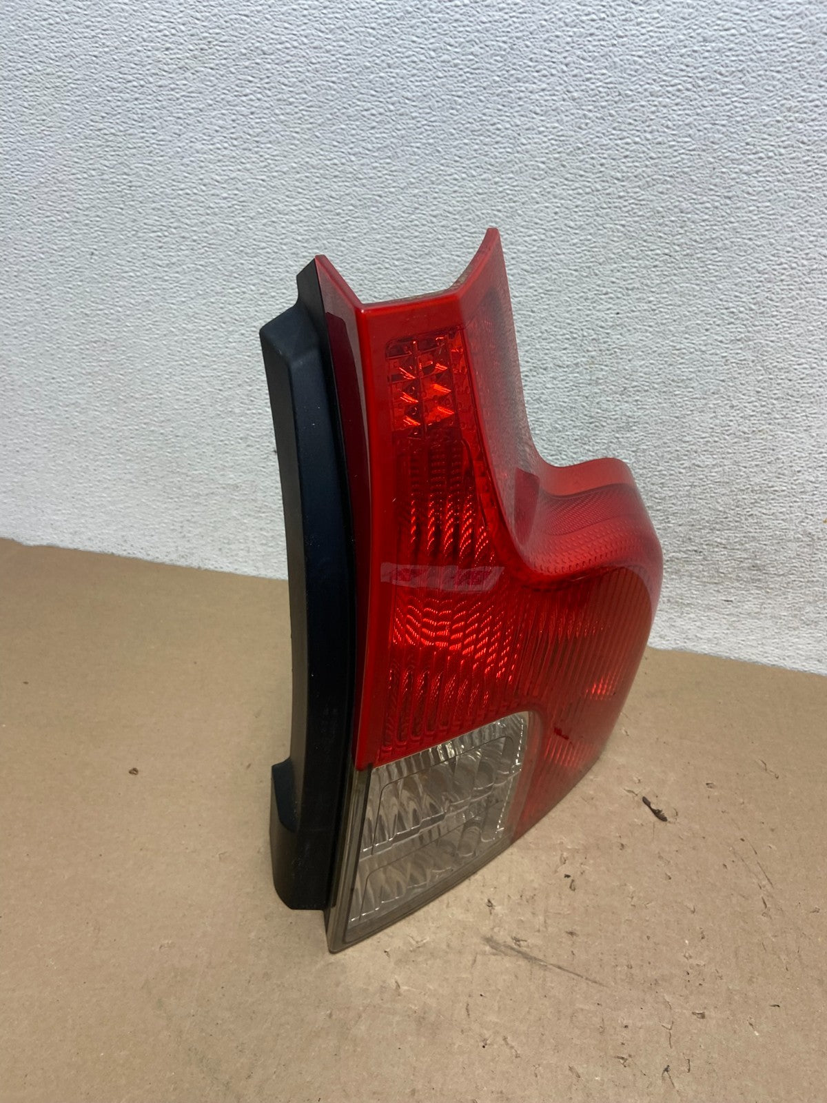 2007 to 2012 Volvo XC90 Right Passenger RH Side Lower Tail Light AG41082