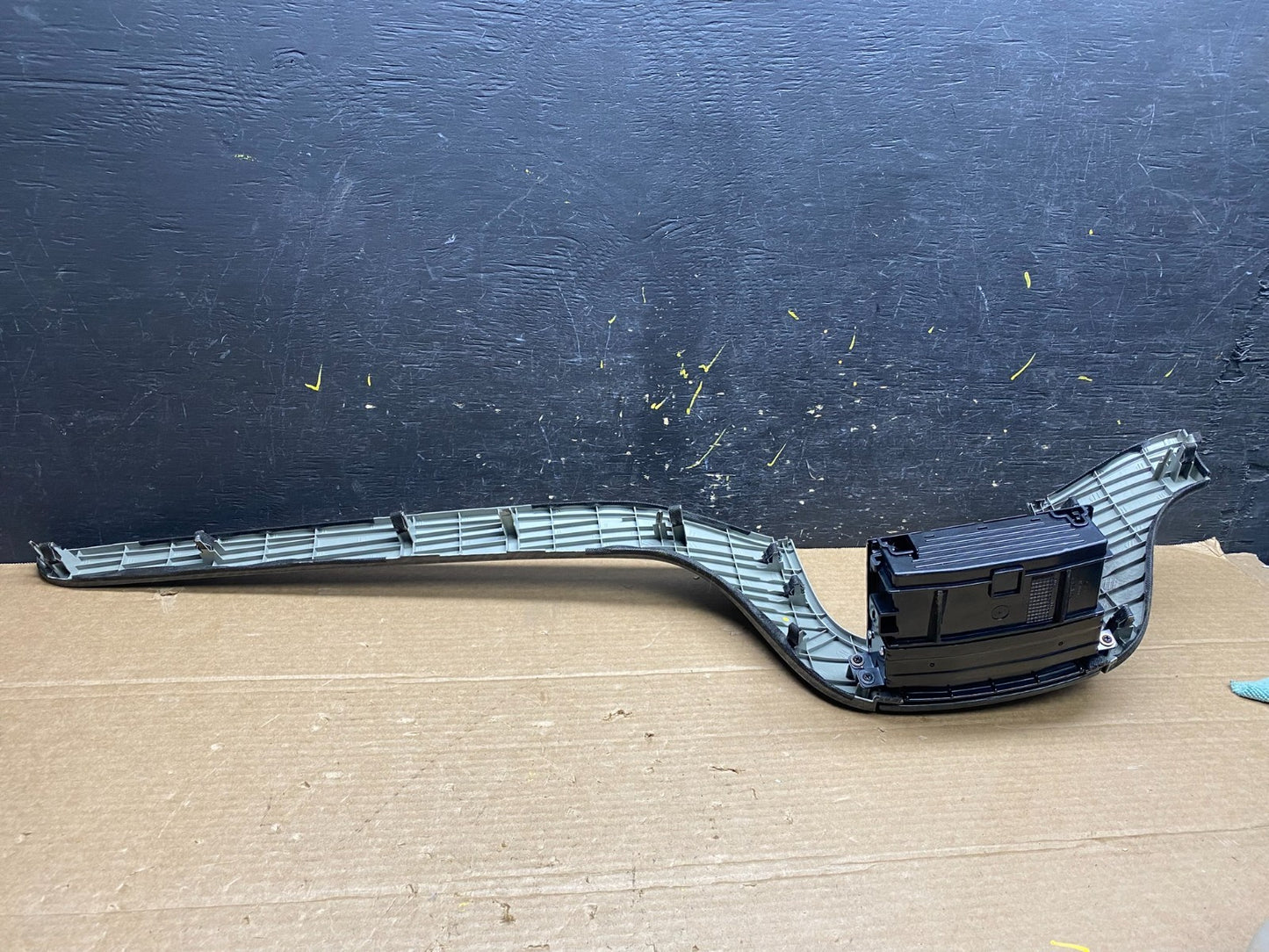 2007 to 2012 Hyundai Santa Fe Center Dashboard Wood Panel Molding OEM w1641 DG5