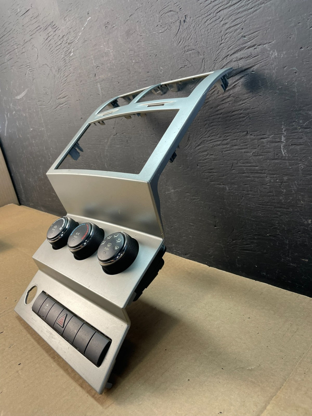 2007 to 2012 Dodge Nitro Dash Climate Temperature Control Radio Bezel ac2269 DG2
