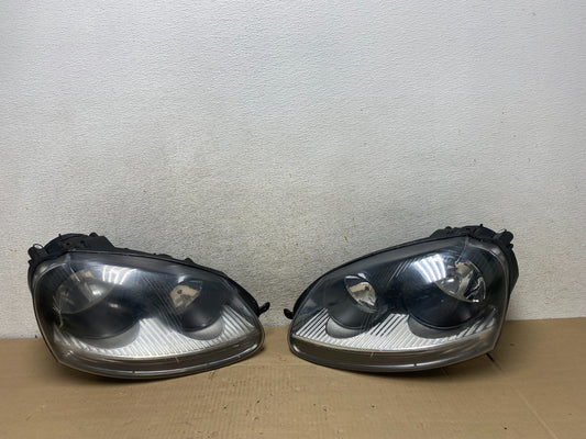 2005 to 2010 Volkswagen Jetta Left+Right Side Headlights Halogen AI2174 DW0