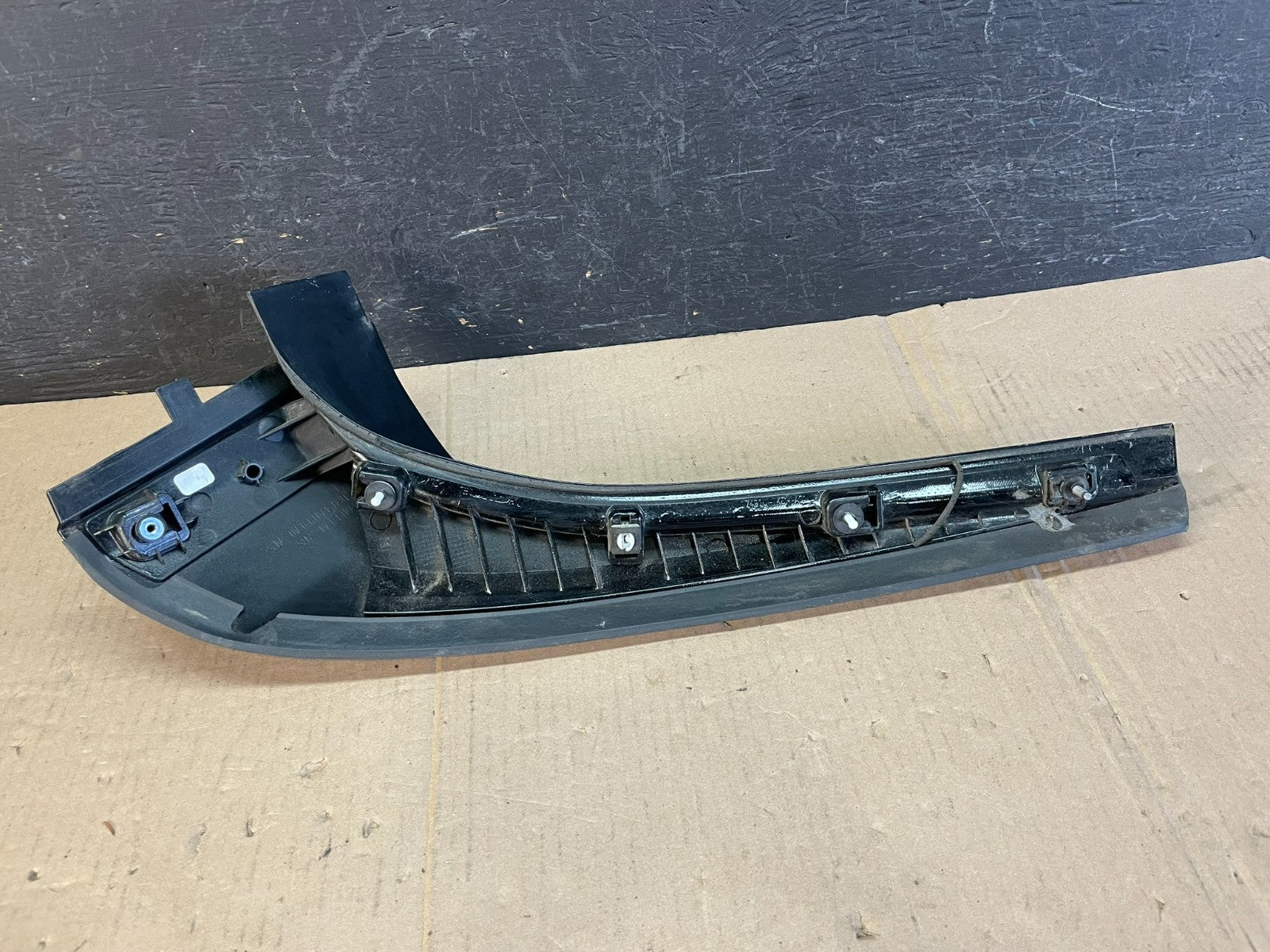 2011-2017 Honda Odyssey Right Passenger Rear Gate Spoiler Garnish AD8561 DG3