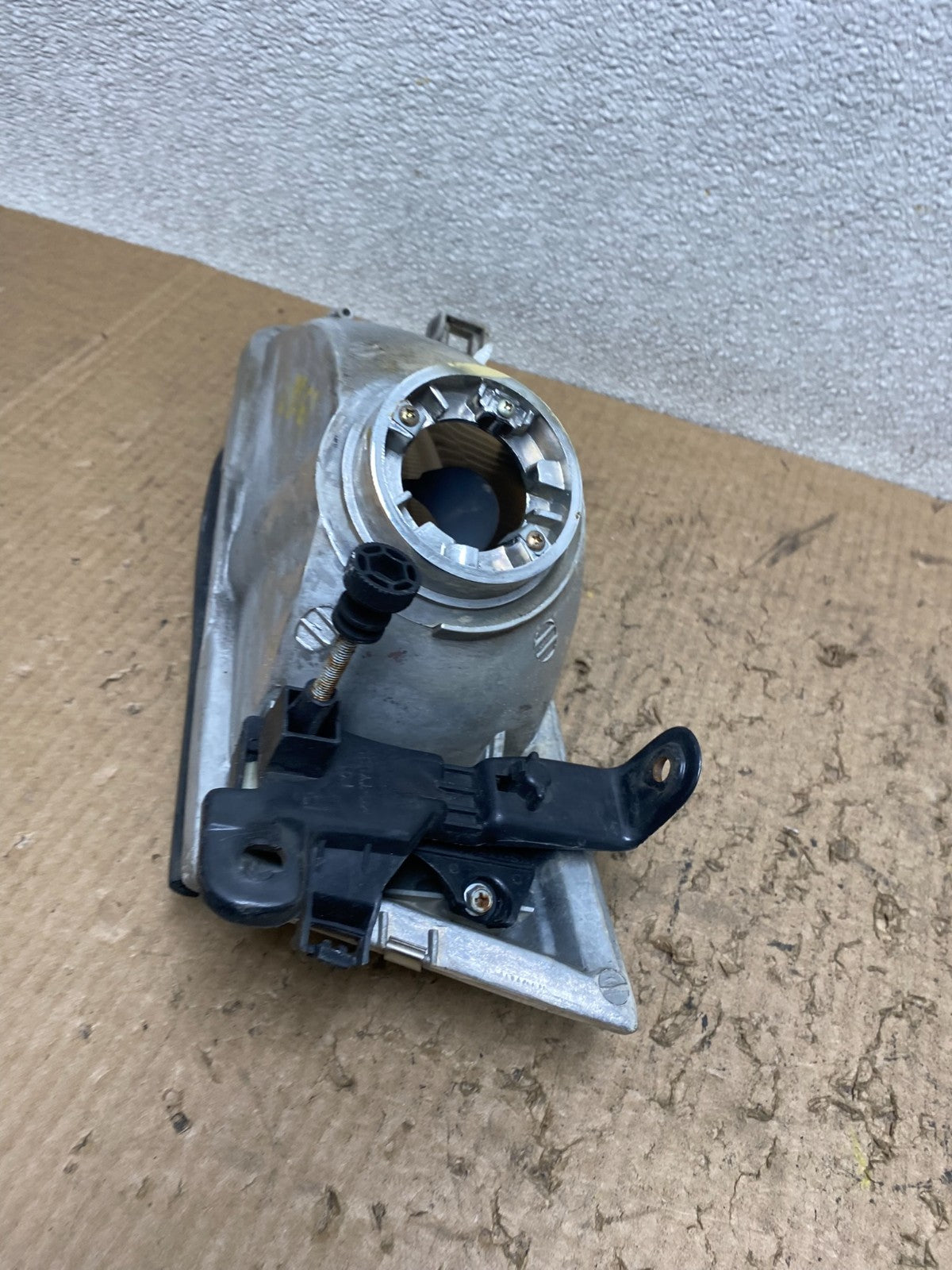 1997 1998 1999 Toyota Camry Right Passenger RH Halogen Headlight W8061 DW4