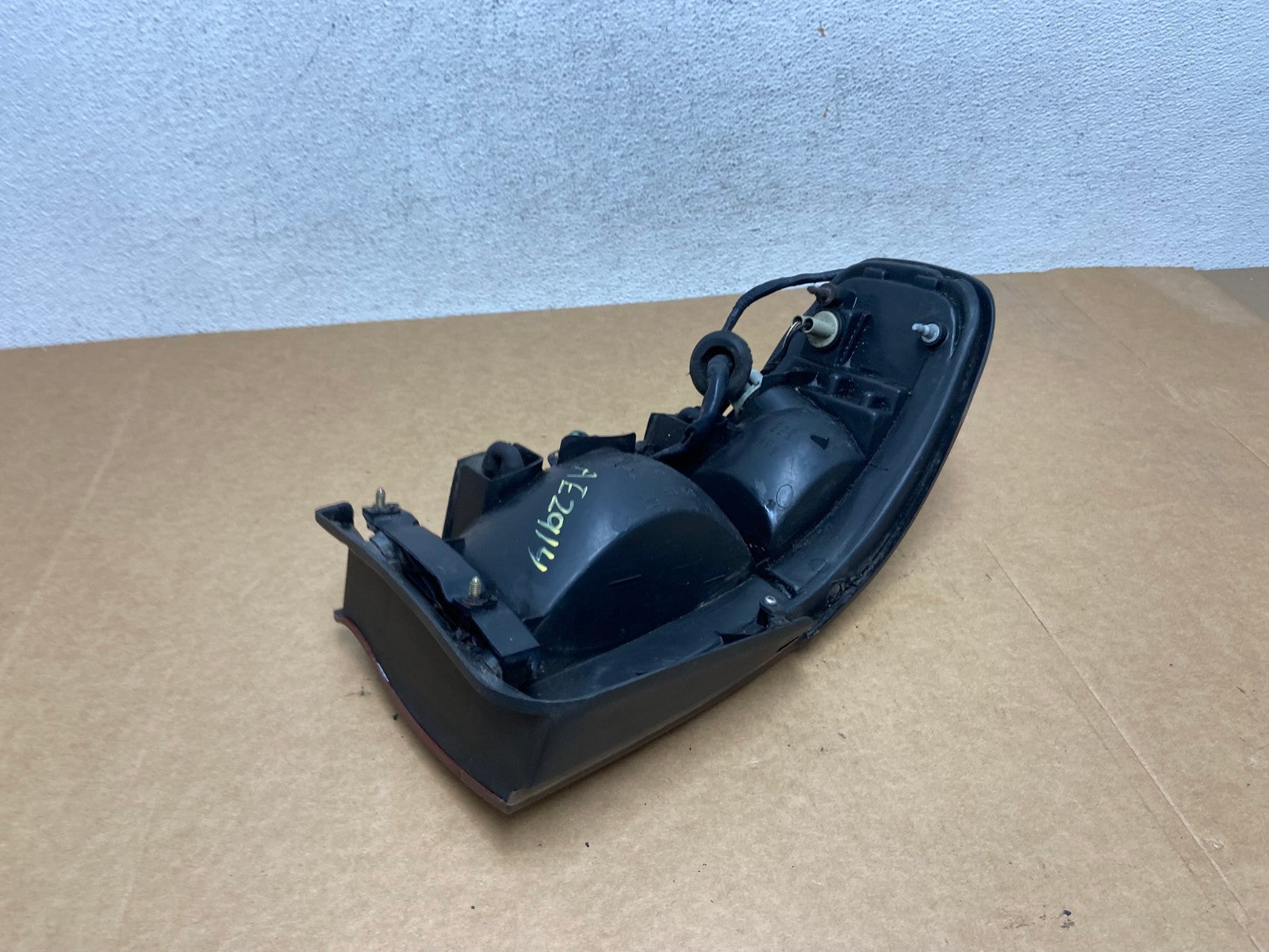 1992 1993 1994 Toyota Camry Right Passenger RH Side Tail Light AE2914 LK4