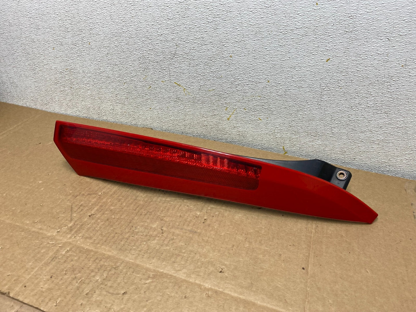 2003 to 2006 Volvo XC90 Right Passenger Side Upper Tail Light OEM O5234 DW1