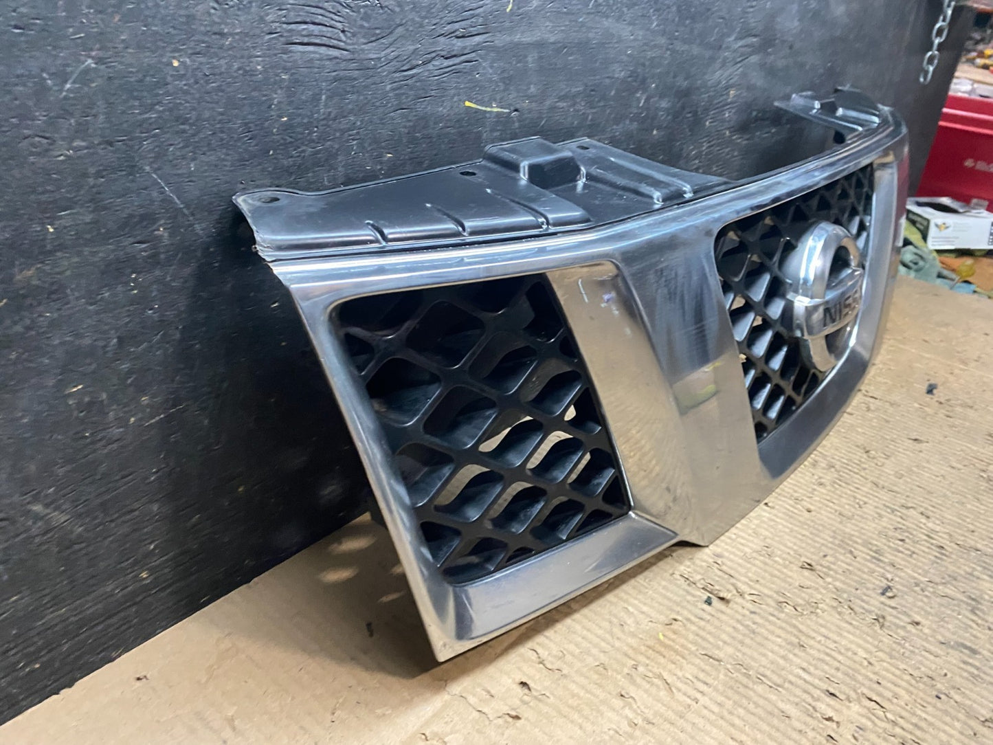 2005 2006 2007 Nissan Pathfinder Chrome Front Upper Grill Grille T9697 DG2