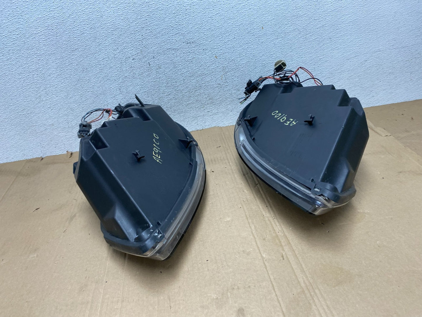 2005 - 2010 Chevrolet Cobalt Sedan Left+Right Set Headlights AE9100 DW10