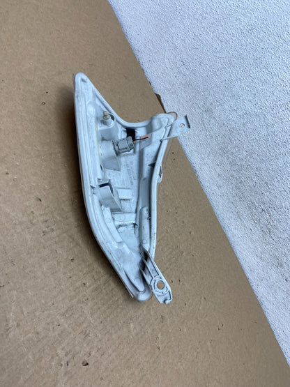 2013 - 2017 Nissan Leaf Right Front Passenger Side Turn Signal Marker AF7363 DG6