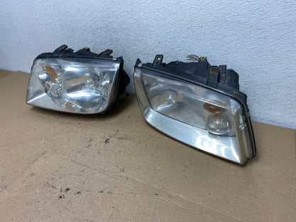 2002 to 2004 Volkswagen Jetta Left+Right Headlights AF4647 LK1