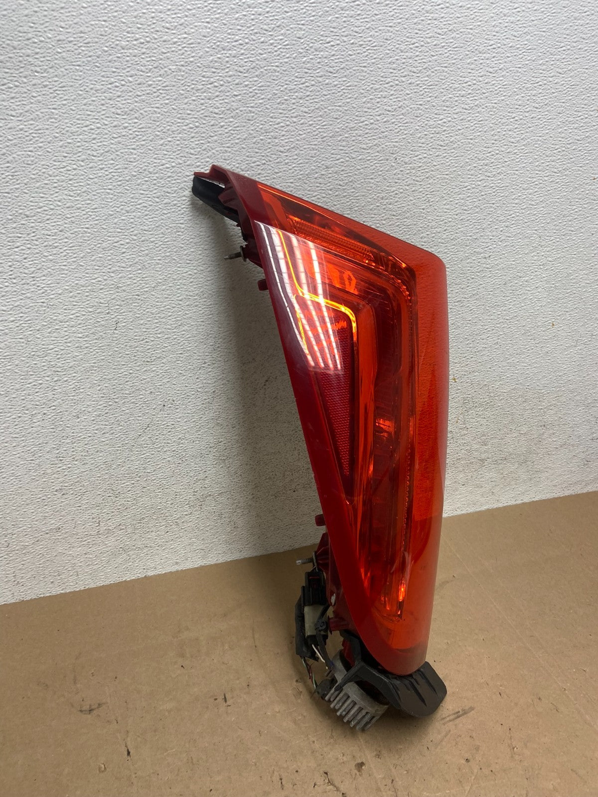 2013 to 2017 Cadillac XTS Left Driver LH Tail Light AE6018 DW2
