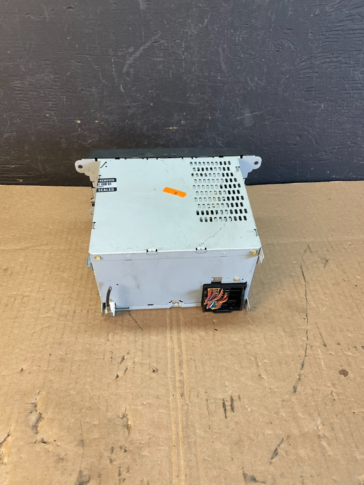 2009 to 2017 Volkswagen Tiguan Radio AM/FM CD Player OEM AC4877 DG4