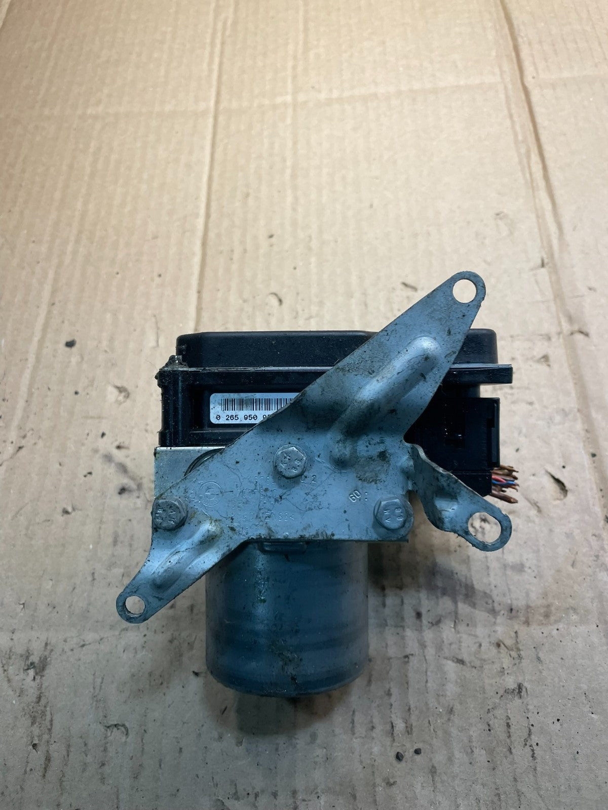2007 to 2013 BMW 335i ABS Anti-Lock Brake Pump 6768550 OEM X1010  DG2