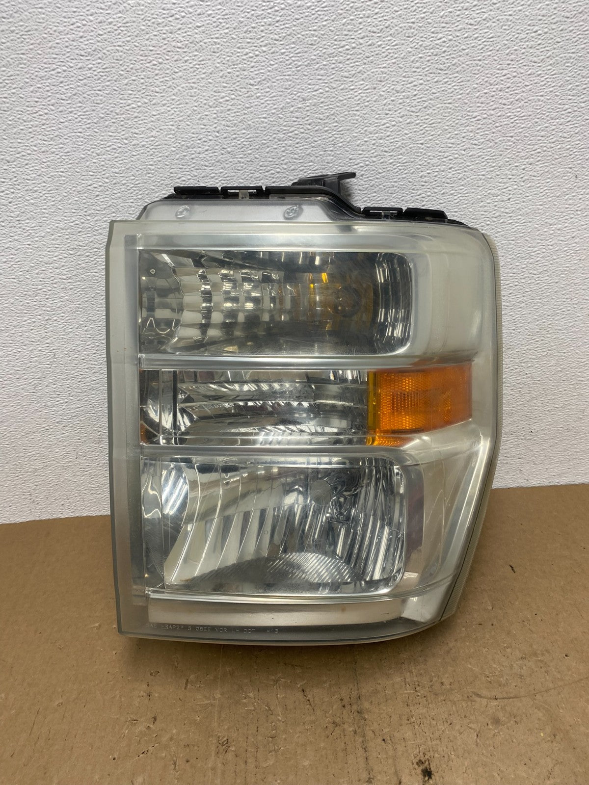 2008-2014 Ford Econoline E150 E250 E350 Left Driver LH Headlight AC5860 DW0