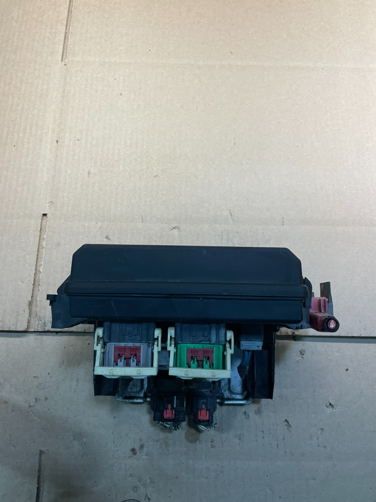 2005  Dodge Charger Magnum  Fuse Box Body Control Module BCM v6721 DG0