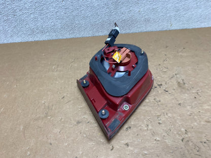 2004 to 2006 Kia Amanti Driver Left LH Side Tail Light Inner V5574 DW5
