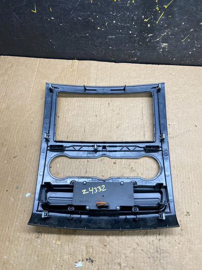 2007-2018 Mercedes Dodge Sprinter Center Console Radio Instrument Panel Z4332 DG3