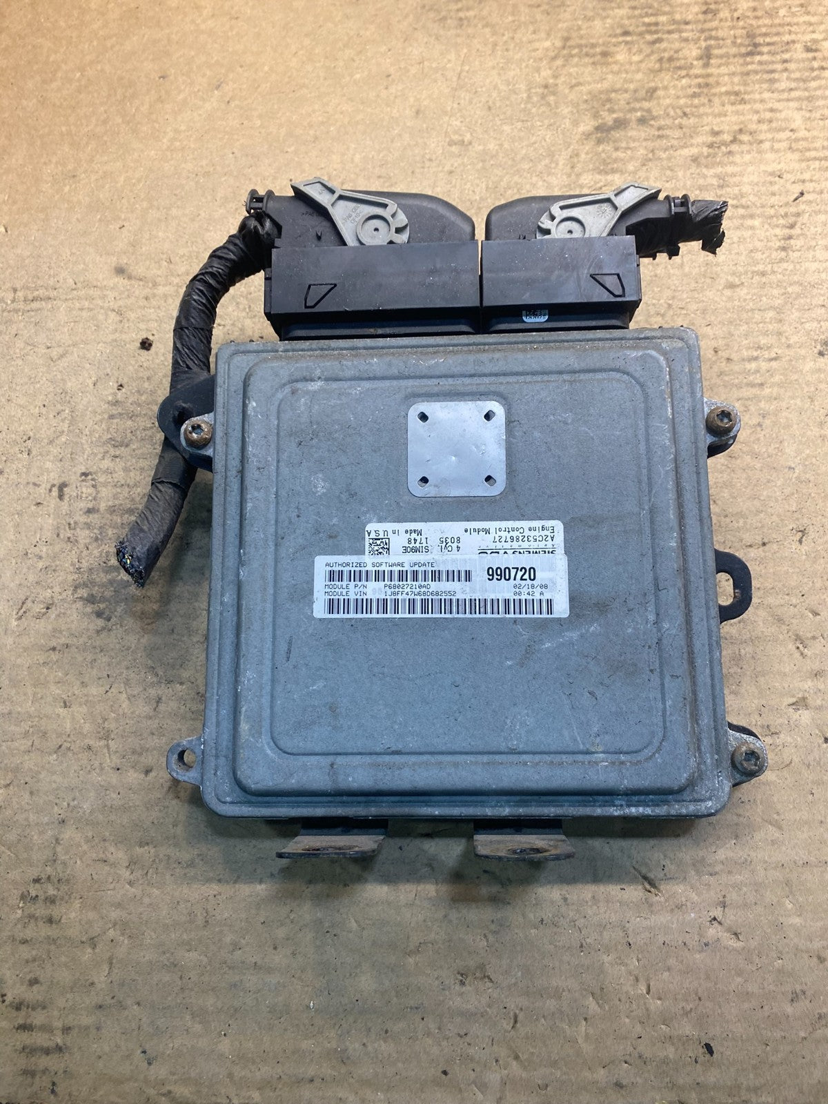 2007 to 2010 Dodge Caliber ECM Engine Computer Module ECU AA2808 DG0