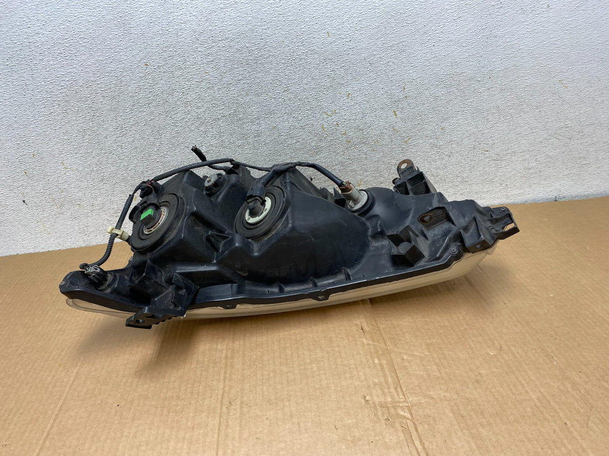 2012 to 2017 Nissan Quest Right Passenger RH Headlight Halogen AI5670 DW4