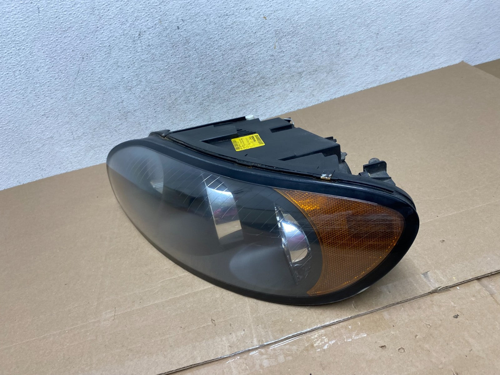 2006-2010 Volvo C70 Left Driver LH Side Headlight AE4913 DW1